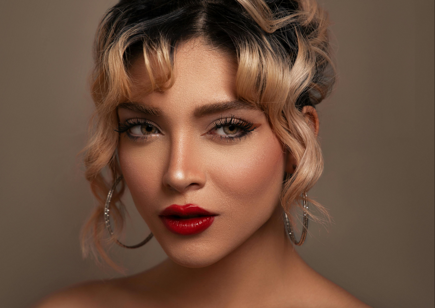 The Hollywood Glam